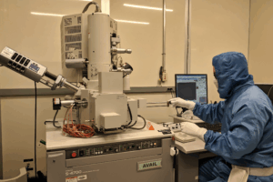 Norman Fong in lab
